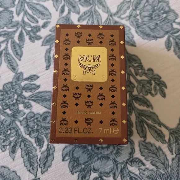 🍬NIB MCM Gold and Tan Mini Perfume💛 - Picture 4 of 4
